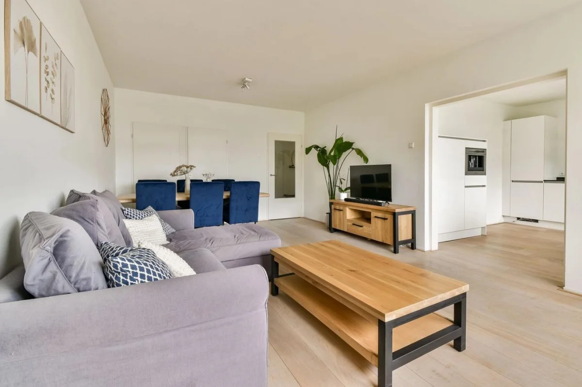 Obývací pokoje Čechů se mění k nepoznání. Skříňky nahrazuje italský trend multifunkčních sestav nábytku