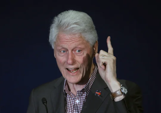 Bývalý prezident USA Bill Clinton bude svědčit o Epsteinovi