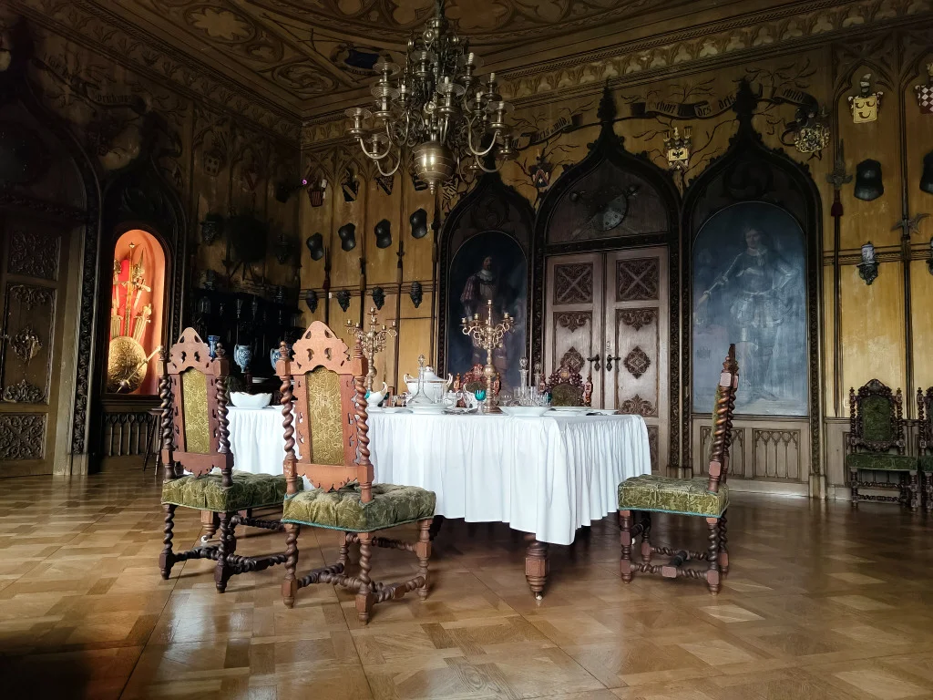 Mobiliář zámku změní majitele. V letitém sporu uspěla dědička původní šlechty