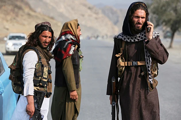 V afghánském Dželálábádu zahřměly exploze po průletu letadla, píše agentura