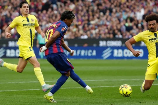 Barcelona díky Yamalovu hattricku porazila Villarreal