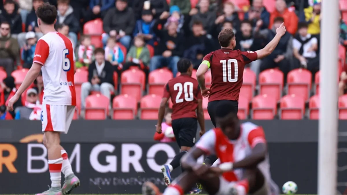 Gólový Mbodji, tradiční červená a skvělí brankáři. Derby béček v Edenu nemá vítěze