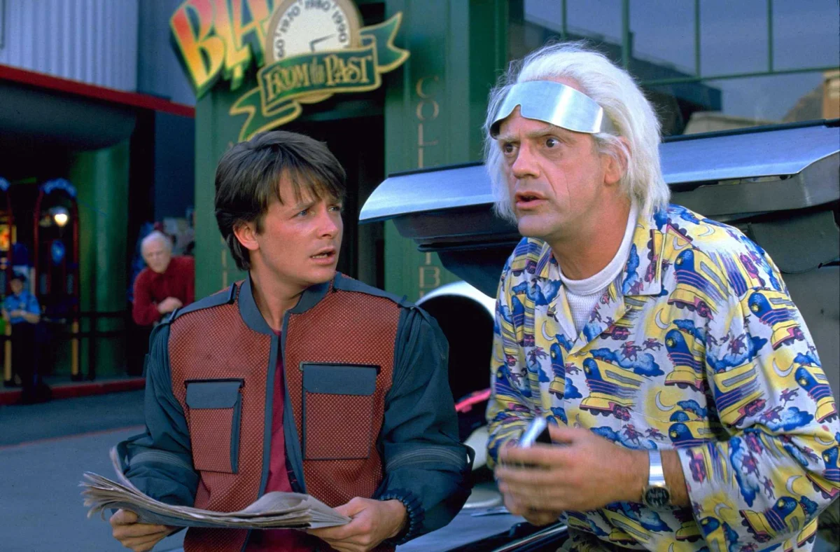 Návrat do budoucnosti II: První projevy Parkinsonovy choroby, přetáčení scény z prvního filmu a využití cizí identity