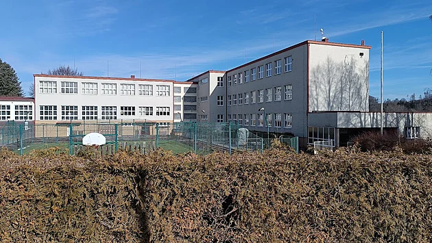 Ředitelka školy, kde podala polovina pedagogů výpovědi, oznámila rezignaci - Domácí iDnes.cz článek na Media24.cz