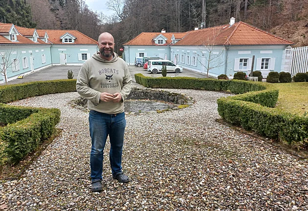 Z psychologa hoteliérem. Studnička opravuje lázničky, aby v nich pořádal kurzy - Domácí Metro.cz článek na Media24.cz