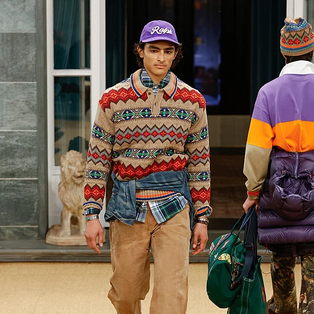 Elegán s kšiltovkou. JFK Jr. byl módní ikonou 90. let, nový seriál vrací jeho styl zpátky do hry