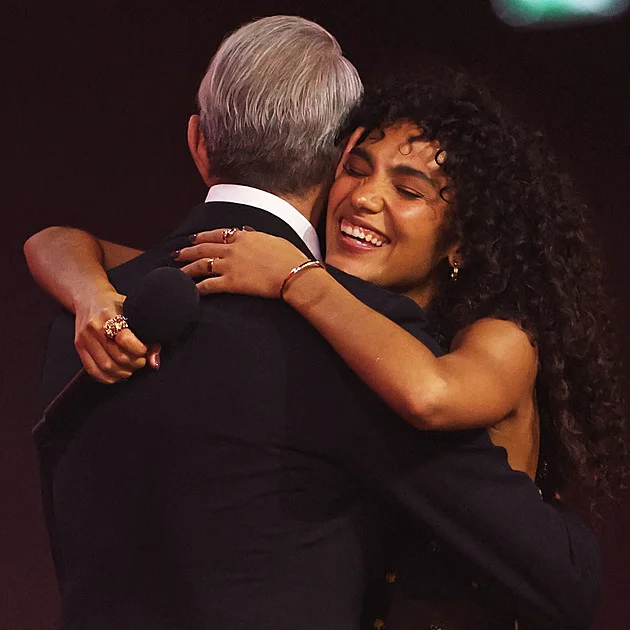 Na Brit Awards zazářila Olivia Deanová, vyhrála ve čtyřech kategoriích - Kultura iDnes.cz článek na Media24.cz