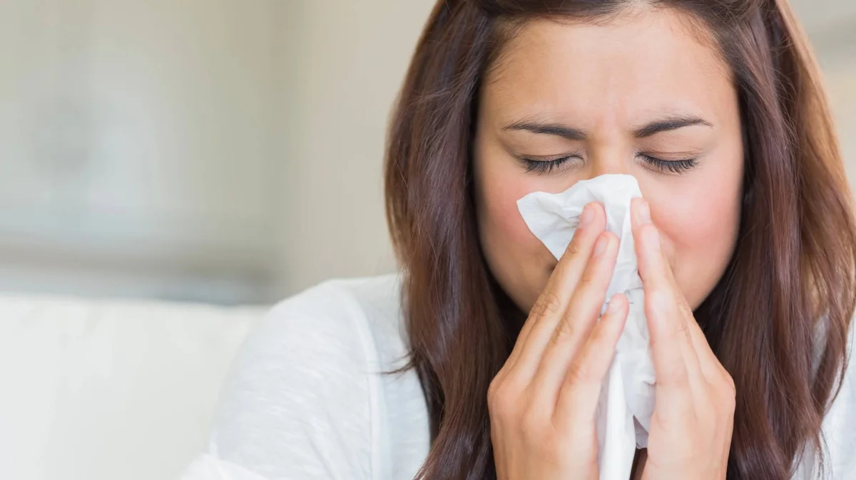 Tichý zabiják v českých obývácích: Máte ho doma úplně všichni a uvolňuje jedy přímo do plic