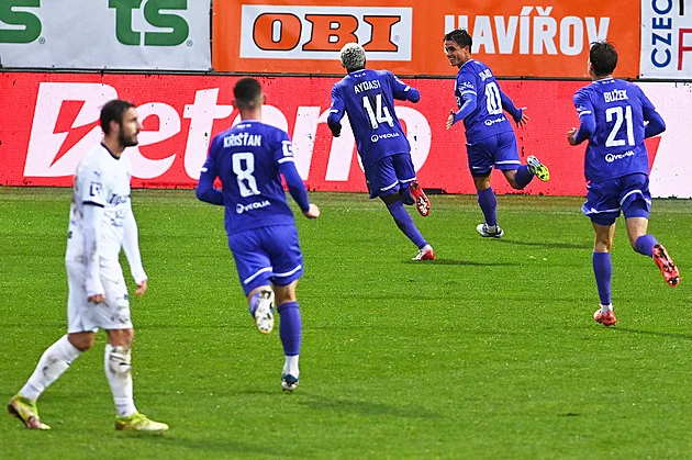 ONLINE: Karviná - Slovácko, domácí chtějí přerušit sérii čtyř jarních porážek - Fotbal iDnes.cz článek na Media24.cz