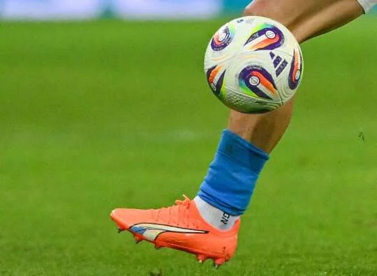 AC Milán vyhrál 2:0 v Cremoně, oba góly padly v úplném závěru