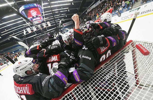 Piráti v záchranářské extázi. Ujetá sezona a lůzři slaví! ulevilo se majiteli