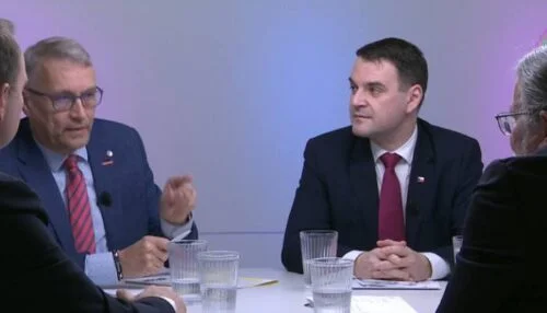 Rusofilové a ošklivá slovíčka v OVM: Dvořák parodoval Klause, Macinka mluvil o hysterii - Politika ZivotvCesku.cz článek na Media24.cz