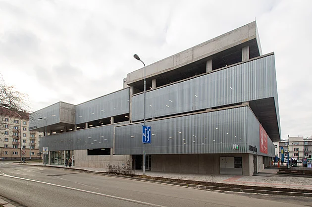 Místo korupce procesní chyba? Soud skupiny kolem exprimátora Charváta překvapil - Politika Metro.cz článek na Media24.cz