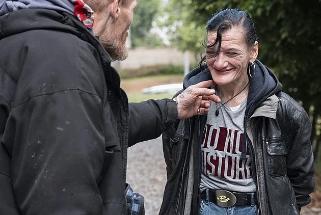 Zdrcená Katka o snoubenci v kriminále: Moc to nedávám, jsem sama. Čeká ho ještě 10 měsíců - Krimi EXPRES.CZ článek na Media24.cz