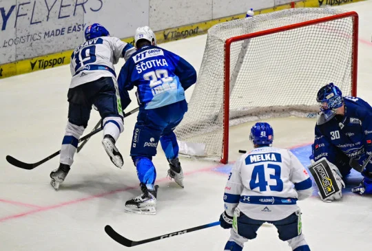 Kladno potřetí v sezoně přehrálo mistrovskou Kometu a blíží se do předkola - Hokej ČTK ceskenoviny.cz článek na Media24.cz