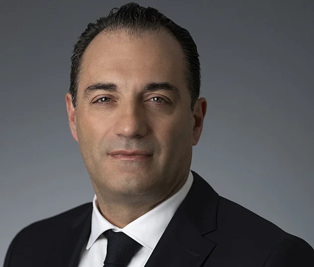 Účet za elektromobilizaci, co neklapla. Rekordní ztráta Stellantisu je půl bilionu