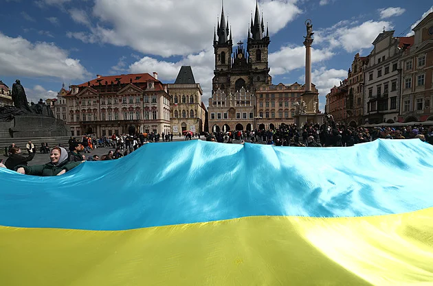 Většina Čechů si myslí, že se Ukrajincům u nás daří začlenit, ukázal průzkum - Domácí iDnes.cz článek na Media24.cz