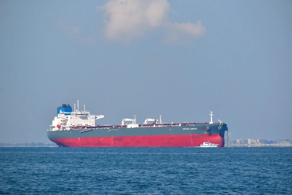 Doprava v Perském zálivu ochromena. Dopady mnohé překvapí - Ekonomika Ekonomickydenik.cz článek na Media24.cz