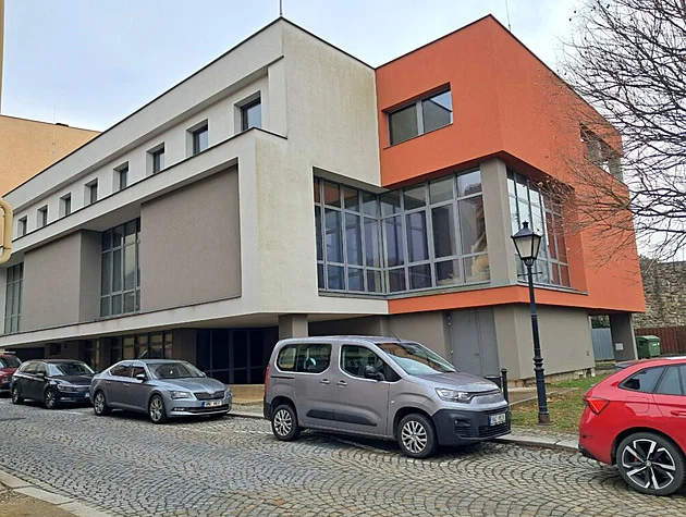 Čtvrtý pokus. Nový Jičín se opět snaží prodat přístavbu hotelu v centru města - Regionální iDnes.cz článek na Media24.cz