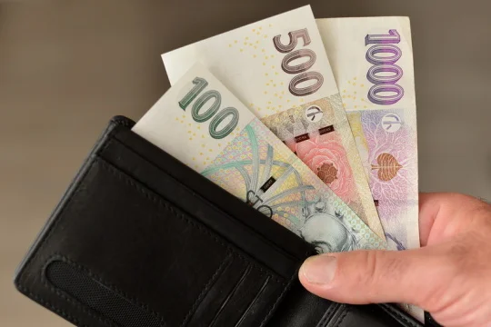 Analytici: Růst mezd pokračoval i ve 4. čtvrtletí, průměr přesáhl 50.000 Kč