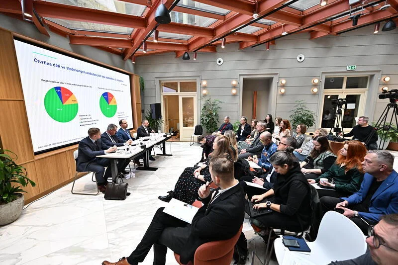 Světový den obezity: Více než polovina Čechů považuje obezitu za nemoc. Přesto lidé s návštěvou lékaře váhají