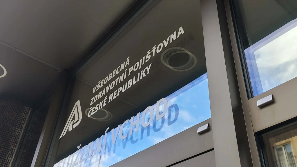 Poslanci se hádali o odvolání ředitele VZP. Policie mu chodila sbírat spolupracovníky, řekl Vojtěch