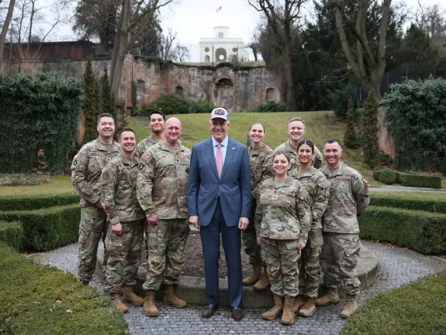 Opozice je vedle. Ale tlak na obranný rozpočet Babišovy vlády má pořádnou kadenci - Politika Echo24.cz článek na Media24.cz