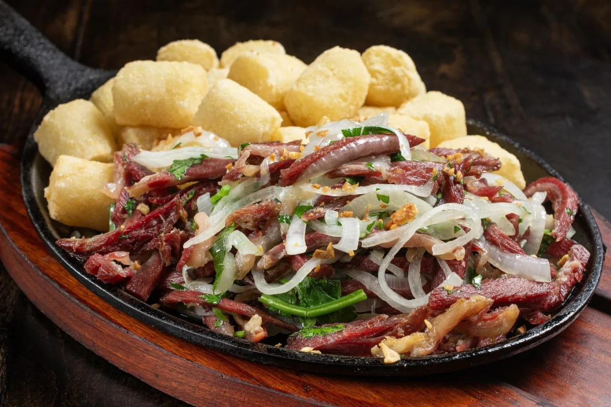 Maniok: Brazilská alternativa k bramborám, která si získává i české kuchyně - Zprávy Dumazahrada.cz článek na Media24.cz