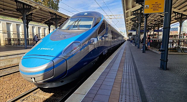 Polské Pendolino poprvé v Česku. Už zítra vyjede na trasu mezi Prahou a Bohumínem - Doprava Metro.cz článek na Media24.cz