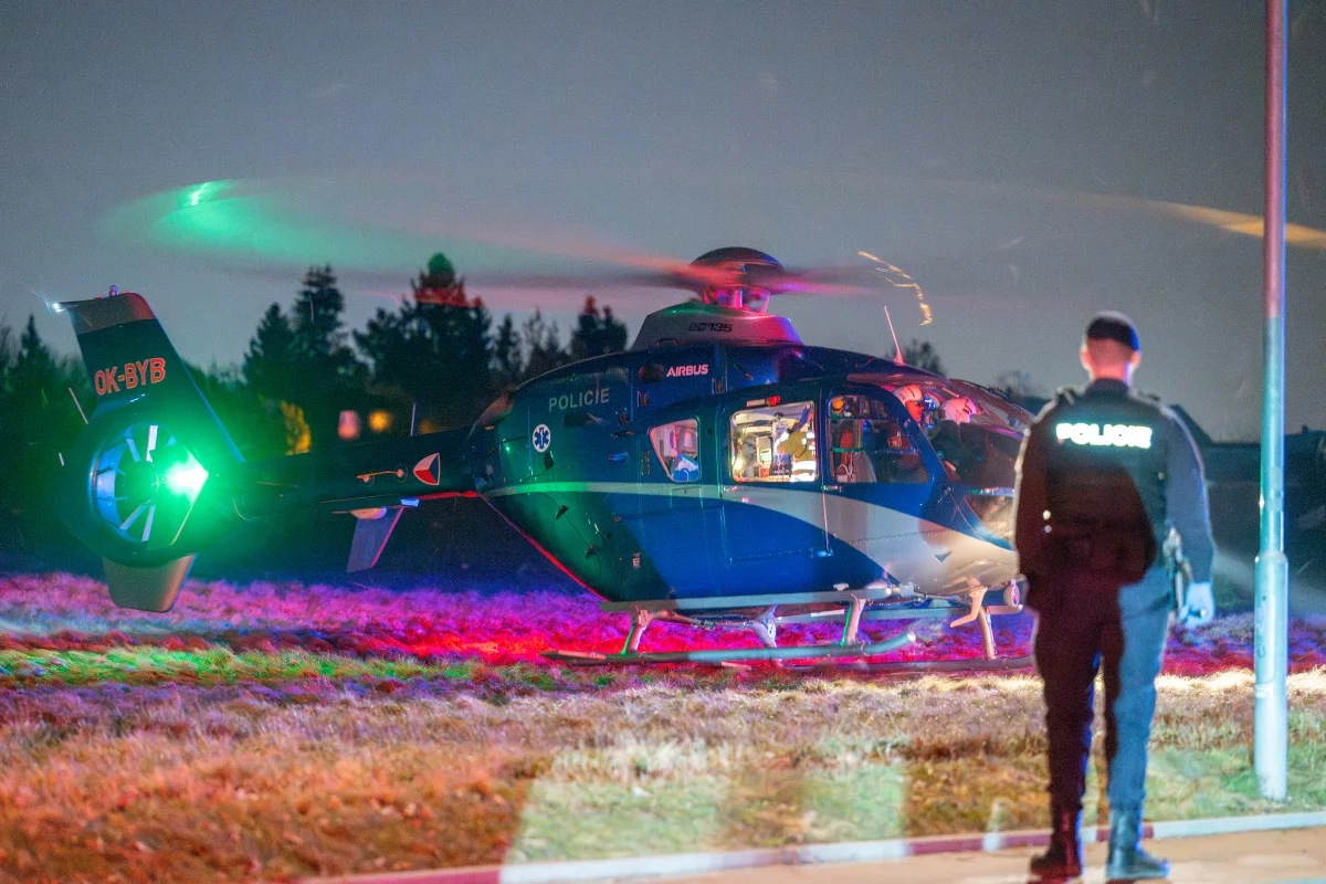 Kriminalisté prověřují pobodání muže ve Zdibech. Policisté zadrželi podezřelou ženu - Krimi TydenikPolicie.cz článek na Media24.cz