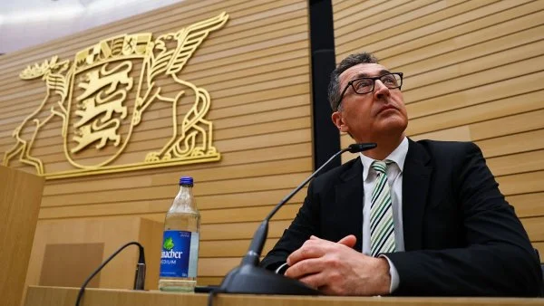 Bolestivá porážka CDU v regionu slavných automobilek je pro kancléře Merze těžkým úderem. A zřejmě ho čekají i další