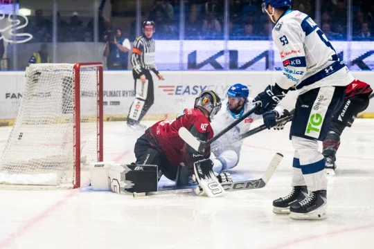 Hokejisté Kladna porazili v prodloužení Spartu a jsou výhru od čtvrtfinále