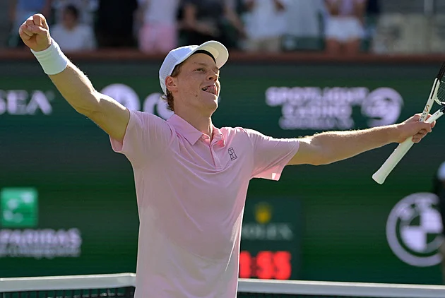 Vládce betonu. Sinner se od porážky s Menšíkem odrazil k působivému počinu