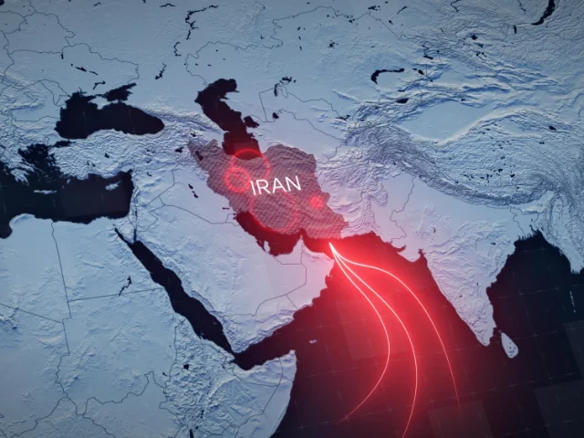 „Nikdy to nebude misí NATO“. Británie pracuje se spojenci na otevření Hormuzského průlivu