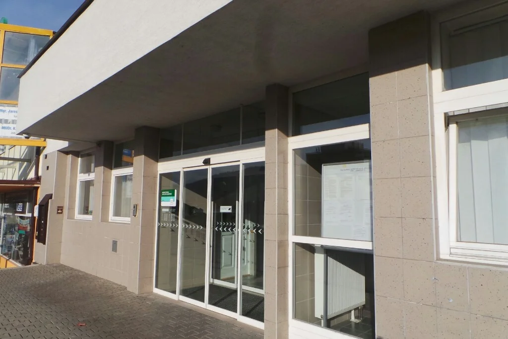 Pražští advokáti musí kvůli nemocenské jednat s úřadem v Blansku. Soud jim nevyhověl - Domácí Ceska-justice.cz článek na Media24.cz