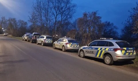 Policisté na Chomutovsku kontrolovali vytipované lokality, bary i vozidla - Krimi TydenikPolicie.cz článek na Media24.cz