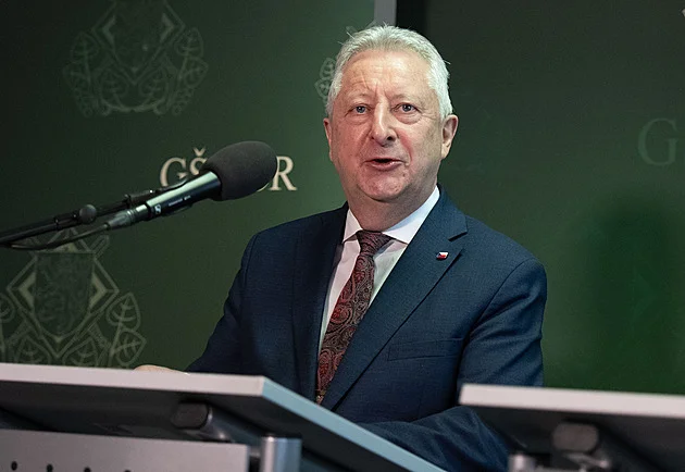 Výdaje na obranu lze zvýšit, vláda ale nechce, tvrdí experti