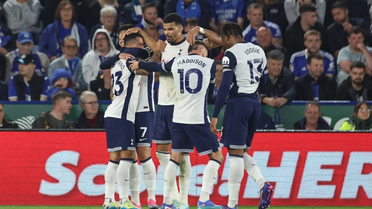 Trenér Tottenhamu v slzách: Po drtivé porážce mu zemřel otec