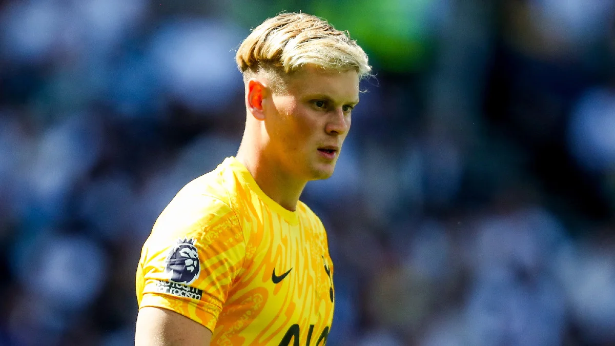 Kinský by mohl mít opět nového trenéra. Tottenham zvažuje Tudorovo odvolání