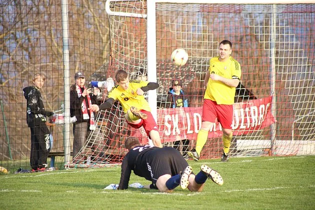 MISTROVSKÁ KOPANÁ - aktuální fotbalové výsledky a tabulky víkendu