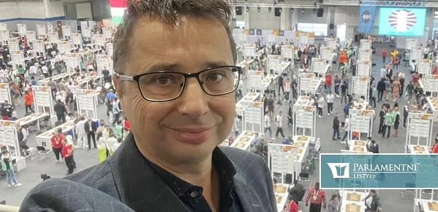 Hon na radního ČT za jedno slovo. Které ani nepoužil