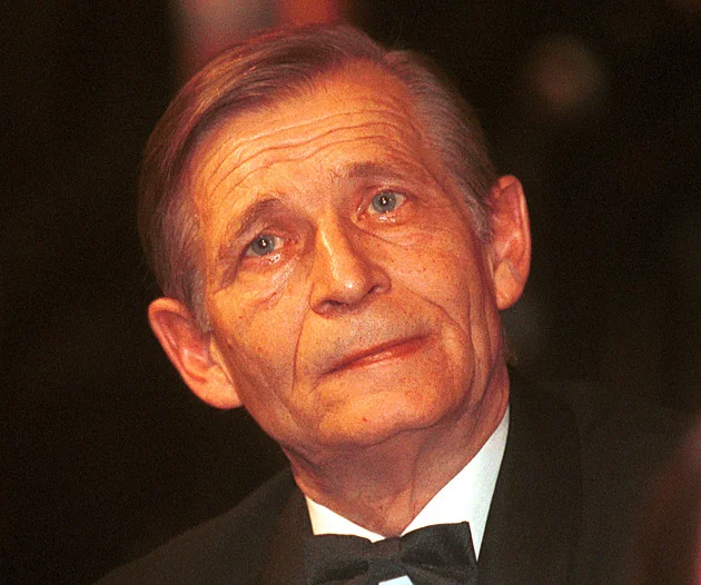 Zavádějící a neuctivé. Rodina Jiřího Kodeta kritizuje Rajchla za použití scény z Pelíšků