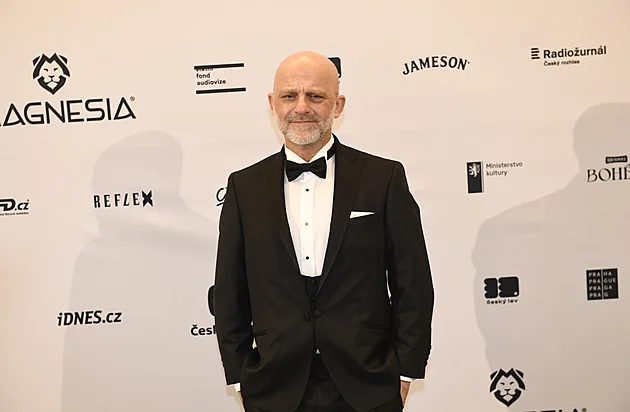 Čermák, Etzler, Xaver i Šlégr chtějí do Rady ČT: 37 jmen a tvrdý boj o vliv v televizi