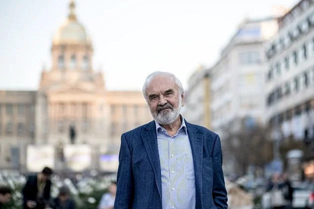 KVÍZ: Zdeněk Svěrák má 90 let. Dáte 20 otázek o filmech, Cimrmanovi i hláškách?