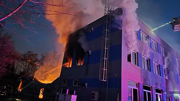 Soud na Slovensku poslal do vazby osobu zadrženou kvůli požáru v Pardubicích