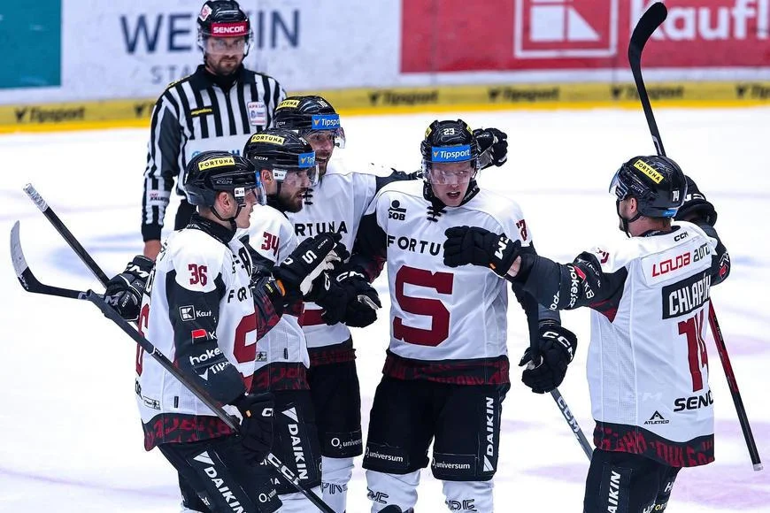 Plzeň - Sparta. Sparťané znovu odvracejí konec, tentokrát v bouřlivém prostředí v Plzni - Hokej Aktualne.cz článek na Media24.cz