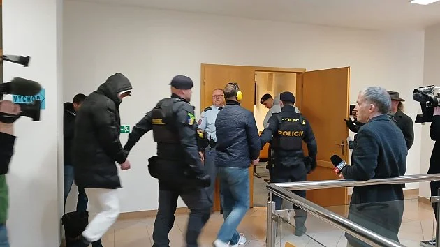 Soud v Brně řeší obviněné ve fotbalové kauze, vazba hrozí i funkcionáři Startu