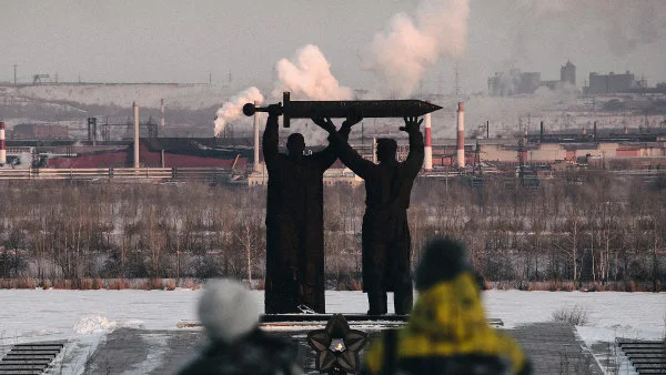 Ruská ekonomika pod dekou. Kromě zbrojařů trpí všechna klíčová odvětví a vidí to už i Putin - Ekonomika HN.cz článek na Media24.cz