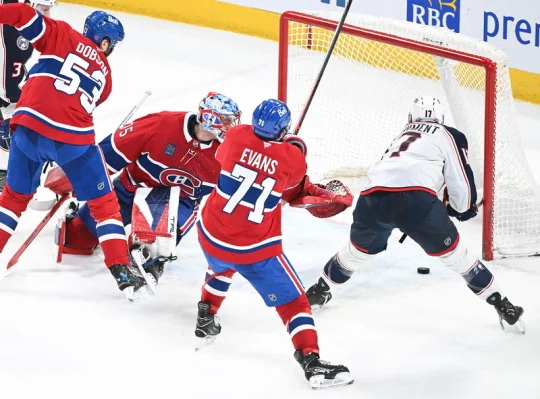 Dobeš vychytal v NHL výhru, Nečas si připsal asistenci