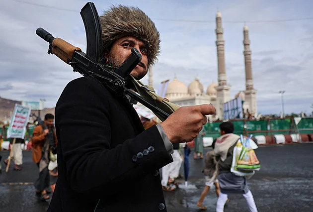 Húsíové vstoupili do války, odpálili raketu na Izrael. Konflikt s Íránem se rozšiřuje